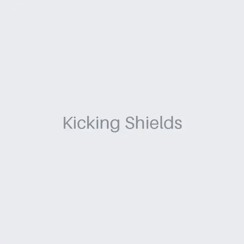 Kicking Shields - Infinitum Boxing